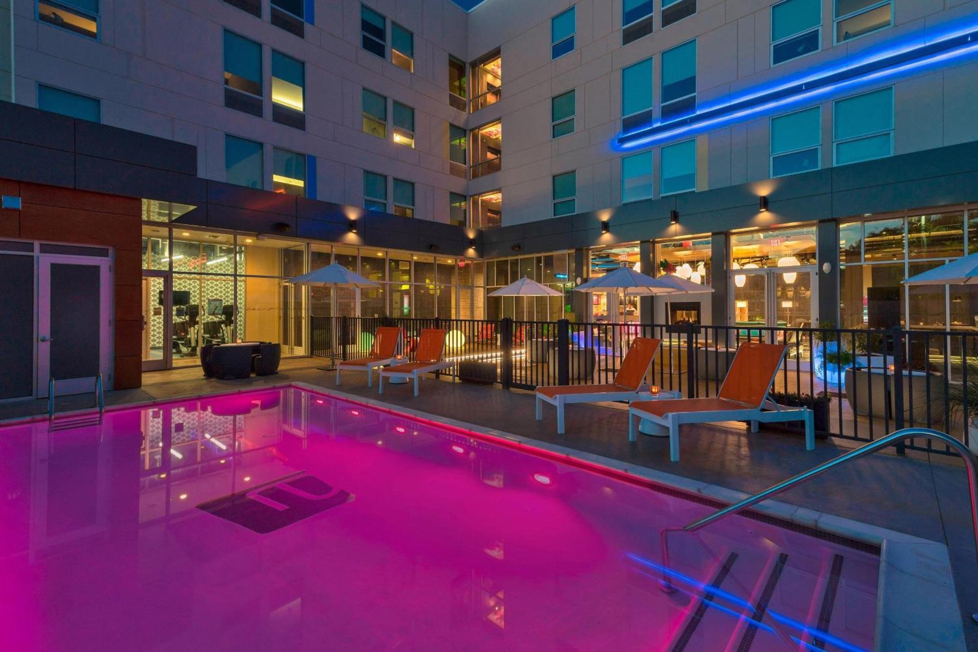 Aloft College Station Hotel Bagian luar foto