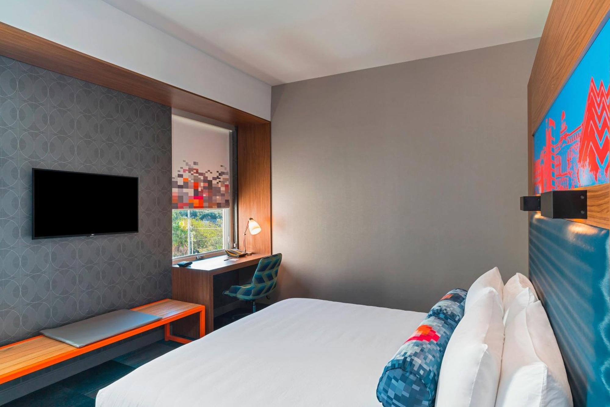 Aloft College Station Hotel Bagian luar foto